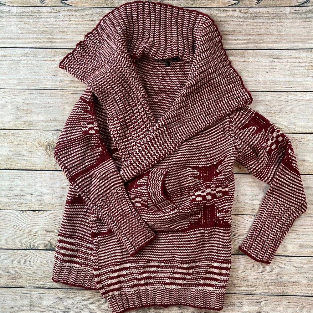 Love Stitch Woman’s knit sweater size M